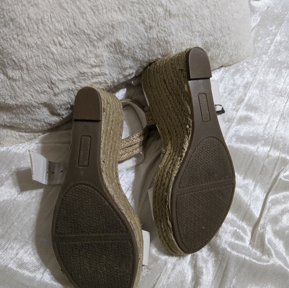 Kohl's White Espadrille Sandals Size 7 1/2 EUC Worn Once!! - Picture 6 of 6